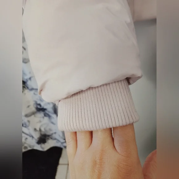 Forever 21 Women's Pink Puffer Jacket - Picture 9 of 11